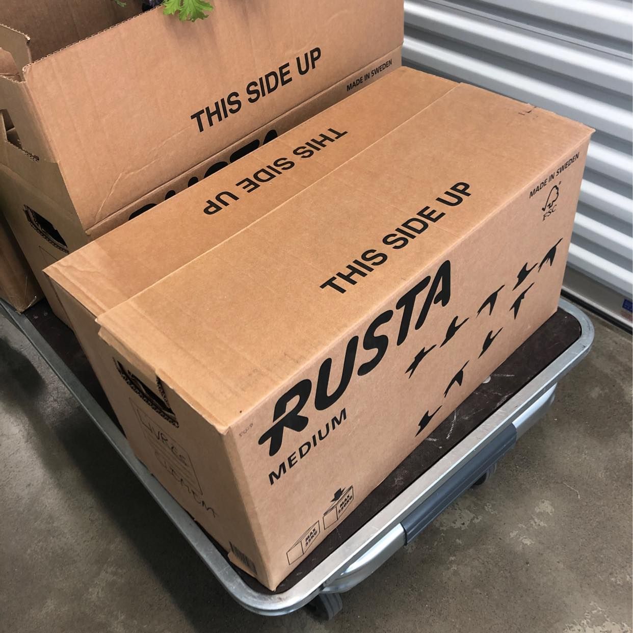 image of 3 medium boxes to Råsunda - 