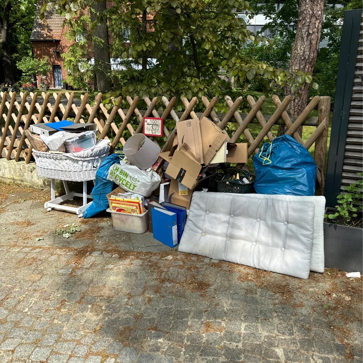image of Sperrmüll mit Potential - Charlottenburg-Wilmersdorf