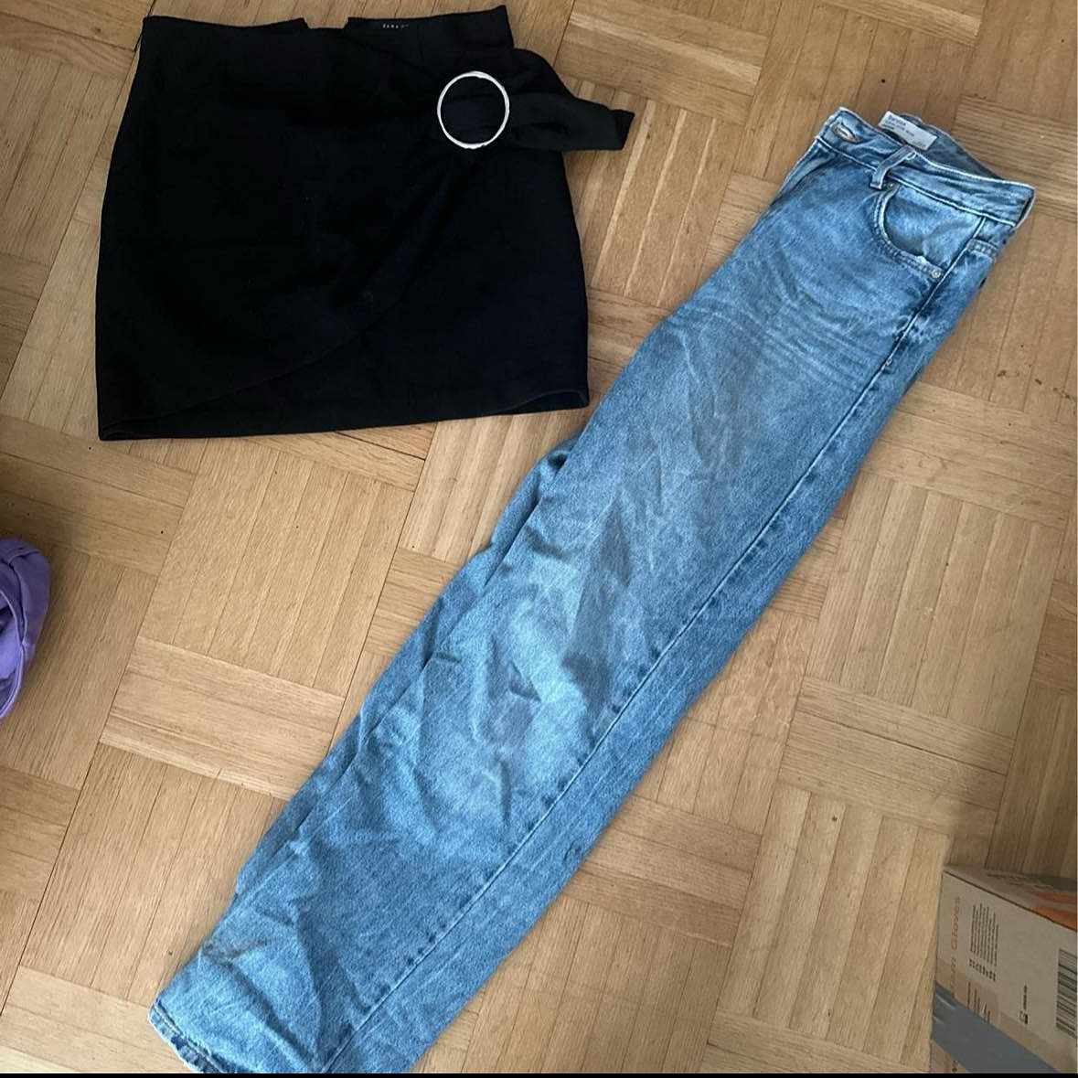 image of Kjol och jeans - Älvsjö