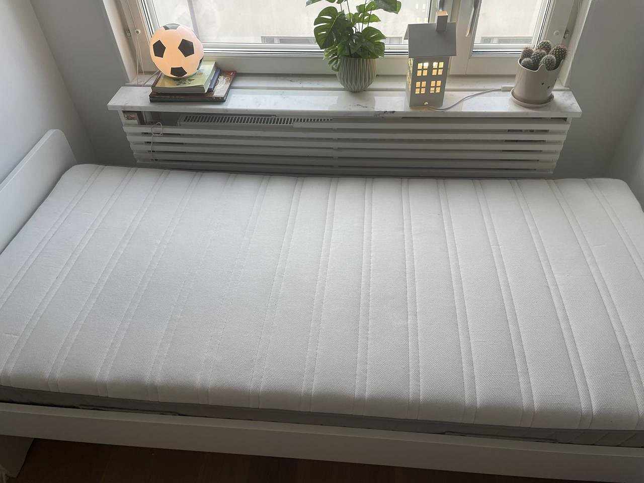 image of Säng 90x200 IKEA Släkt - 