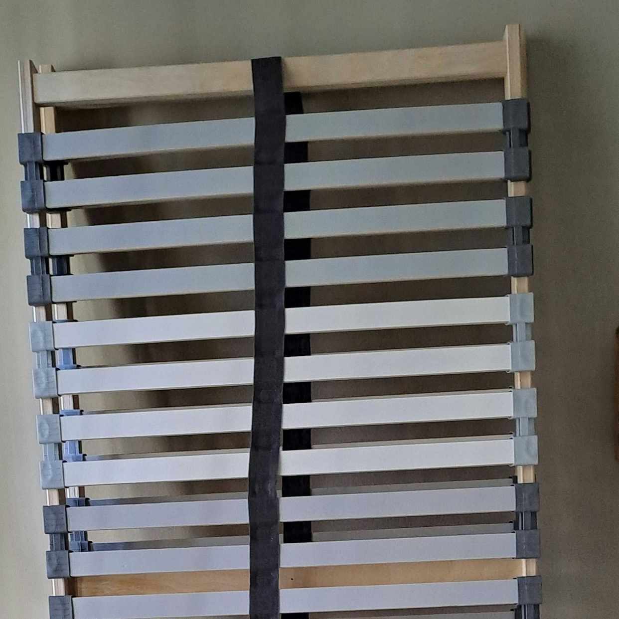 image of 2x slatted frame for free - Hässelby