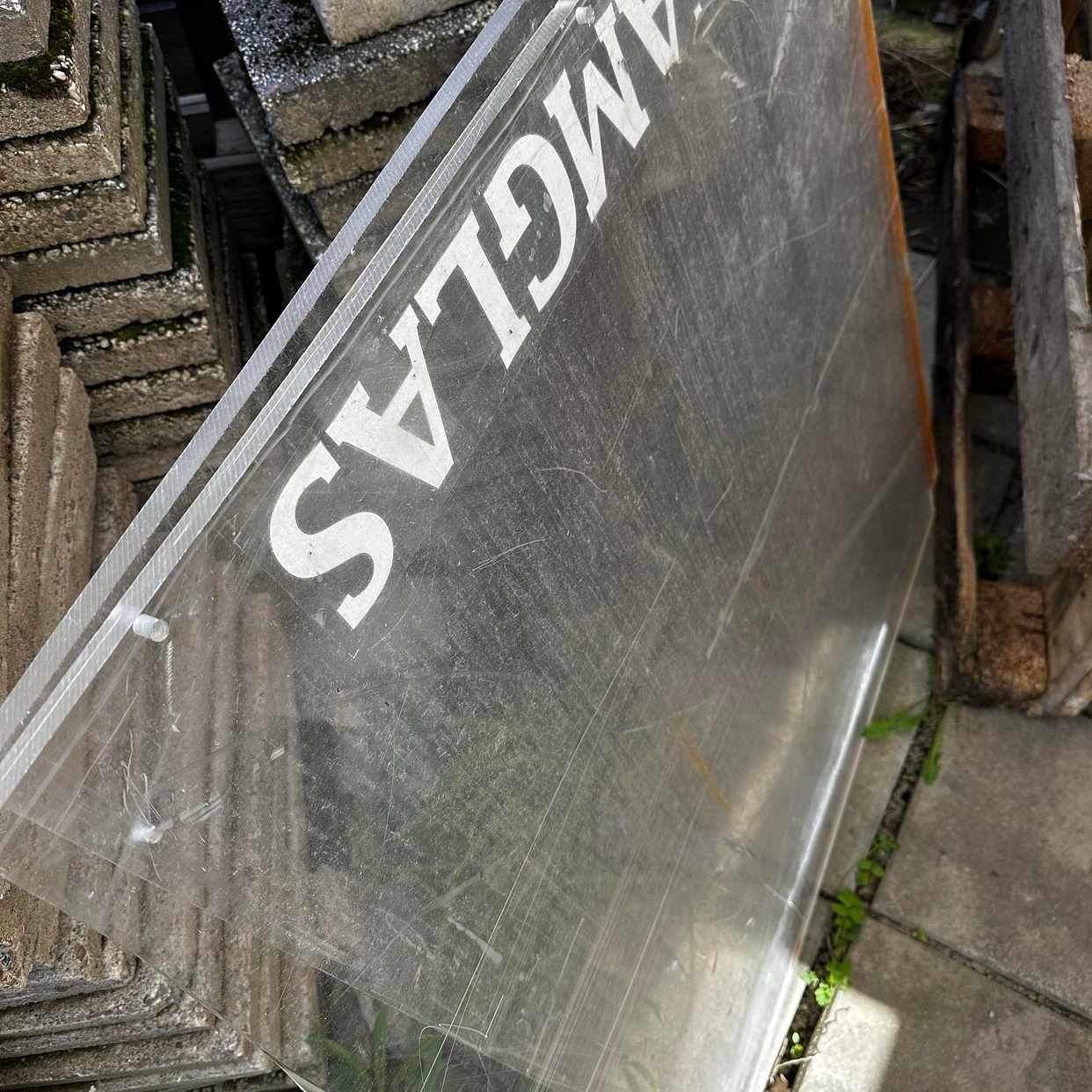 image of pallets, fence, plastics - Farsta