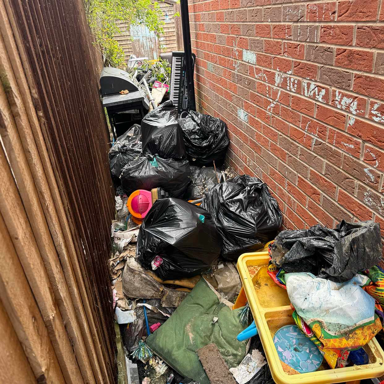 image of Dispose of general waste - Thame