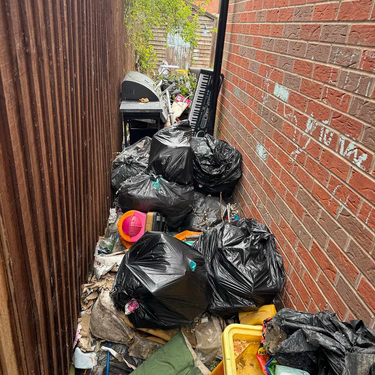 image of Dispose of general waste - Thame