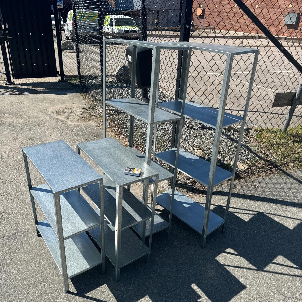 image of Lätta hyllor i zink - 