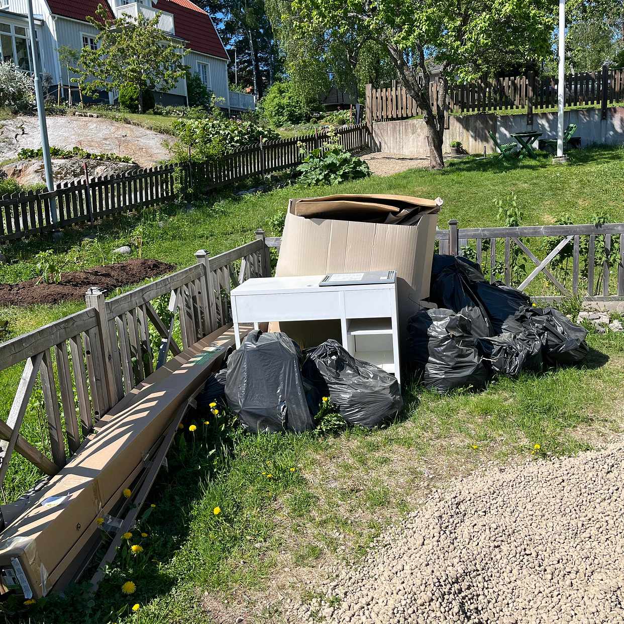 image of Div skräp - Huddinge