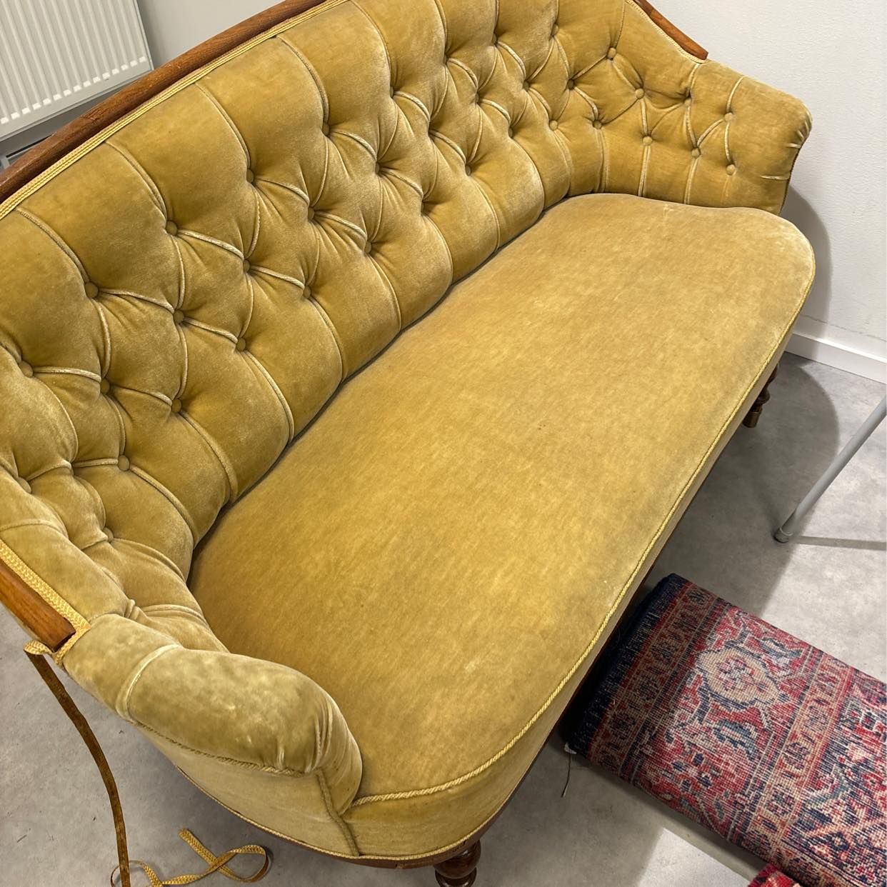 image of One couch and two rugs - Stockholm