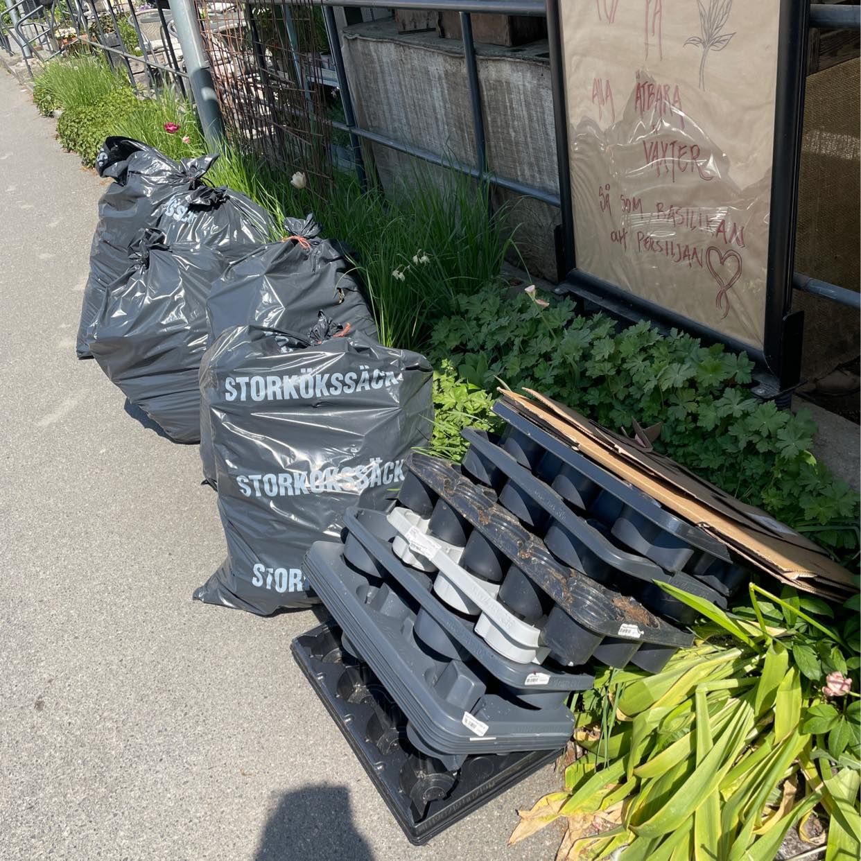 image of Papper plast trädgård - Älvsjö