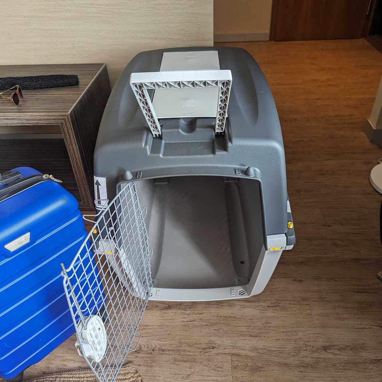 image of Medium/large dog crate - Berlin