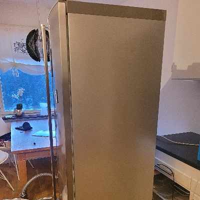image of Kylskåp köpt på blocket - 