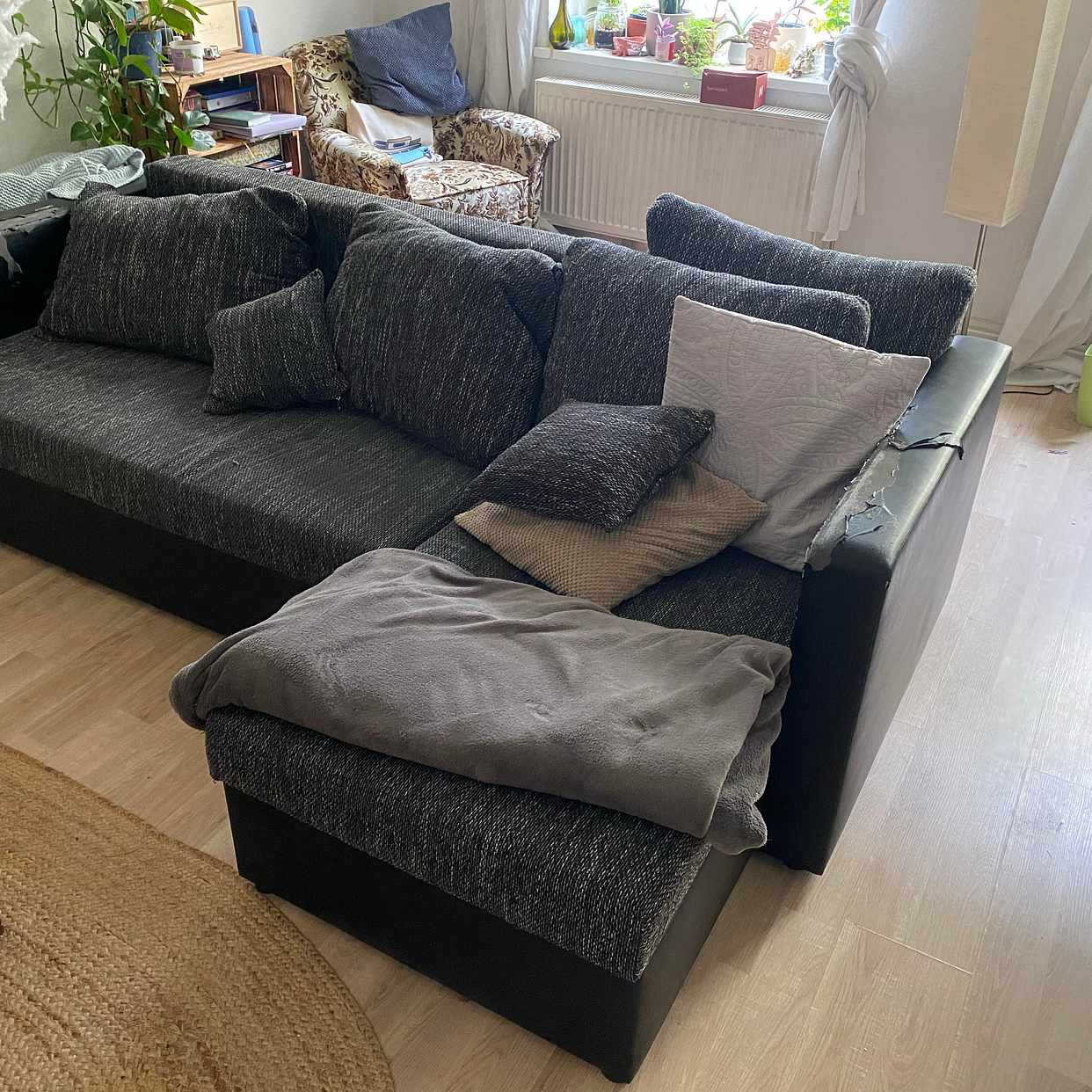 image of Remove Old Sofa - Friedrichshain-Kreuzberg