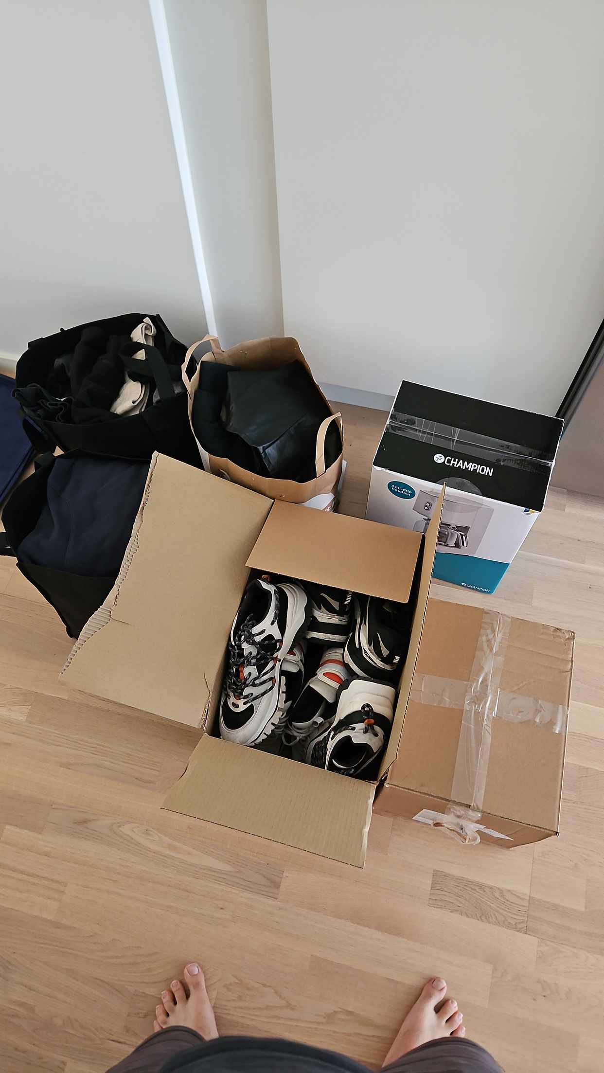 image of Clothes and appliances - Solna