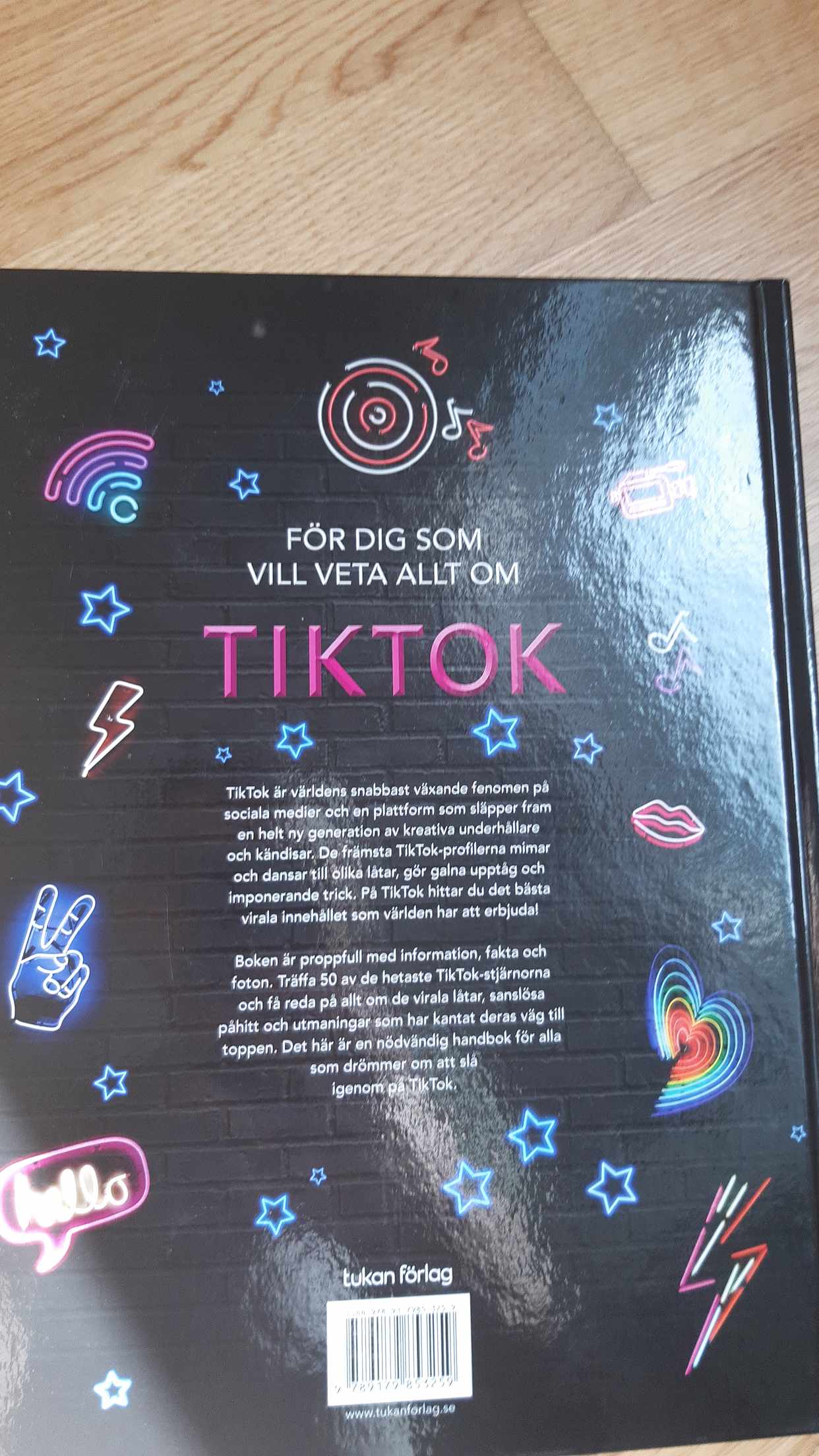 image of Bok om tiktok stjärnor - Uttran