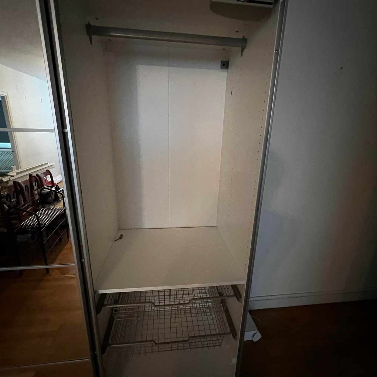 image of Garderob med skjutdörrar - Sundbyberg