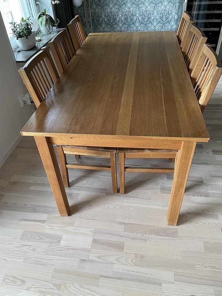 image of Ekbord med sex stolar i e - 
