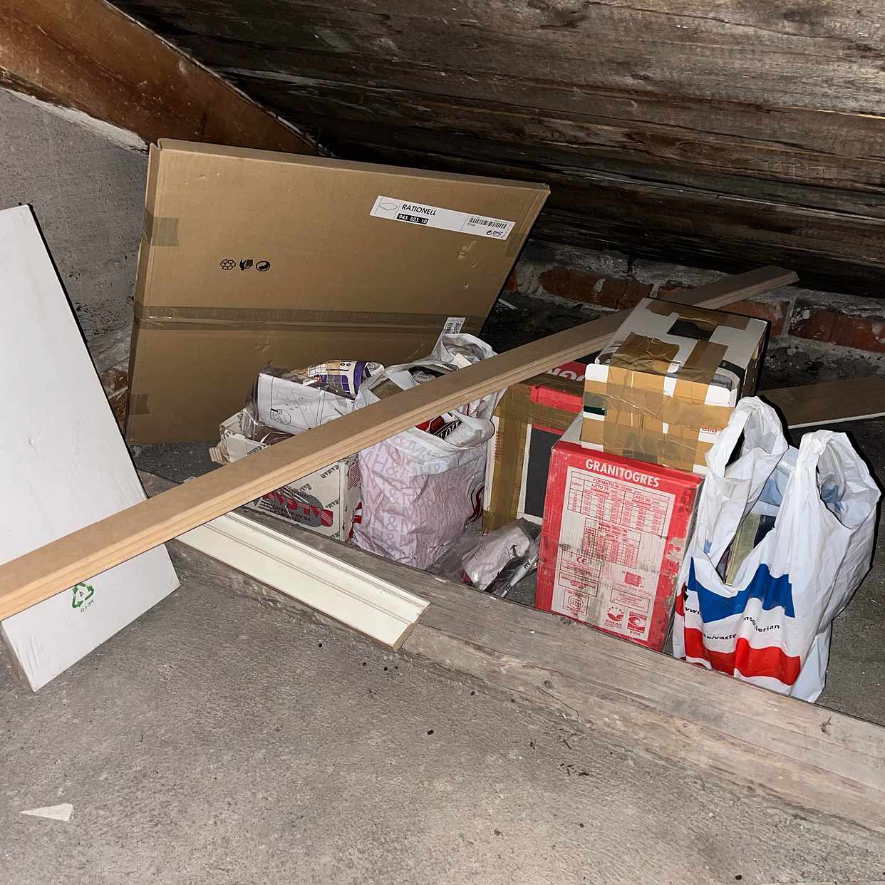 image of Slänga sorterad avfall - Stockholm