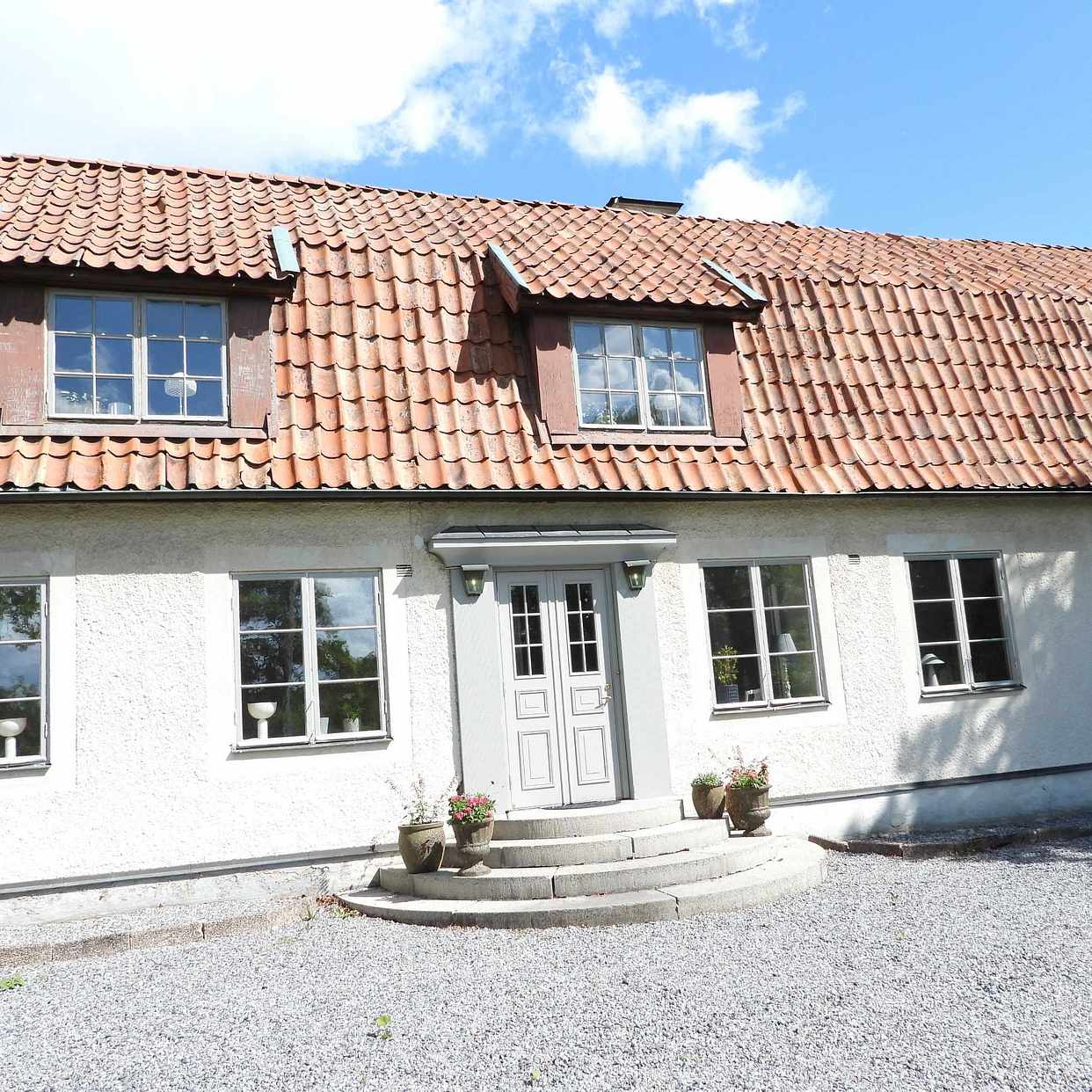 image of 3 kbm takpannor - Djursholm