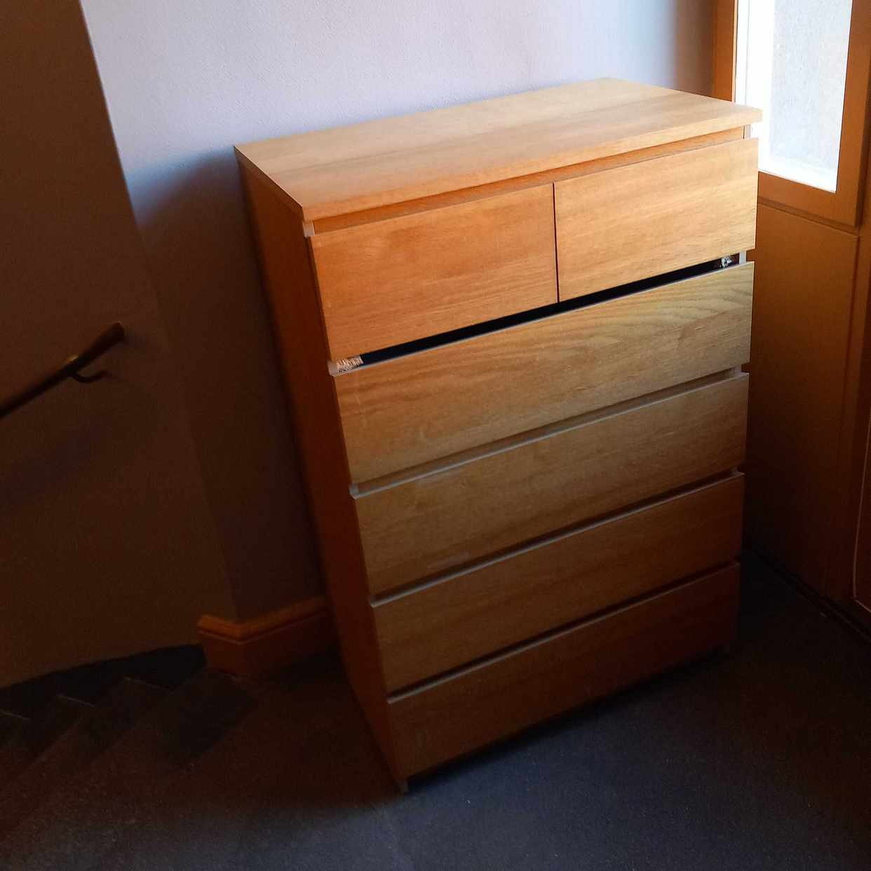 image of Ikea byrå Malm - Stockholm
