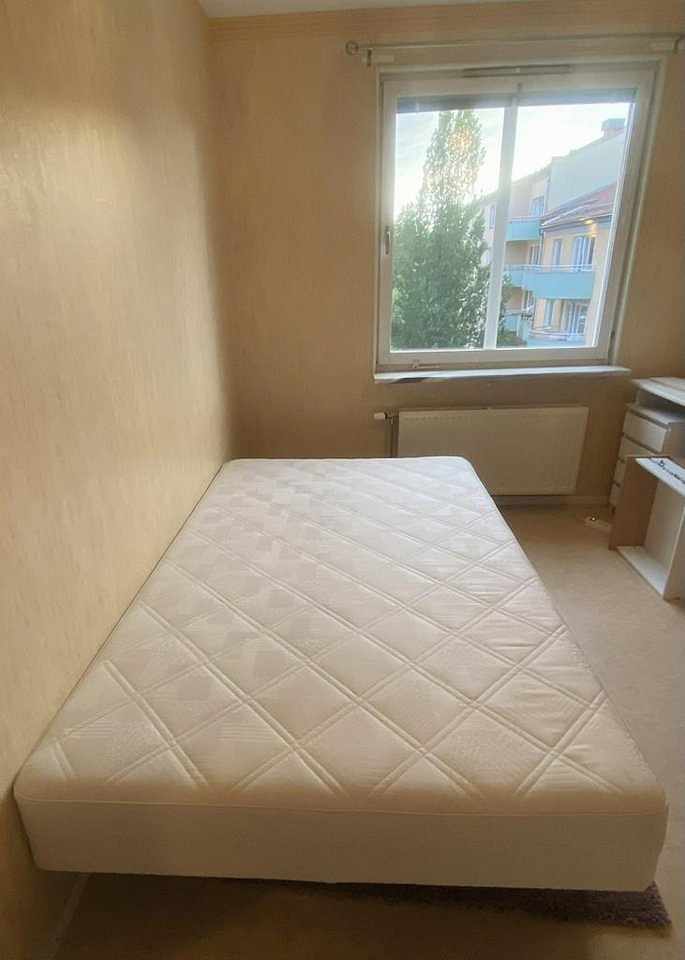 image of Queensize säng 120 x 200 - 