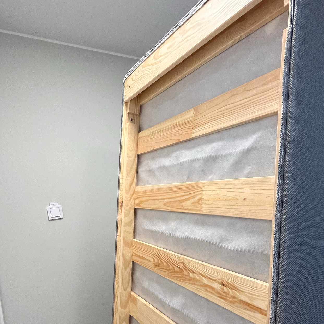 image of Ikea bed mattress base - Bro