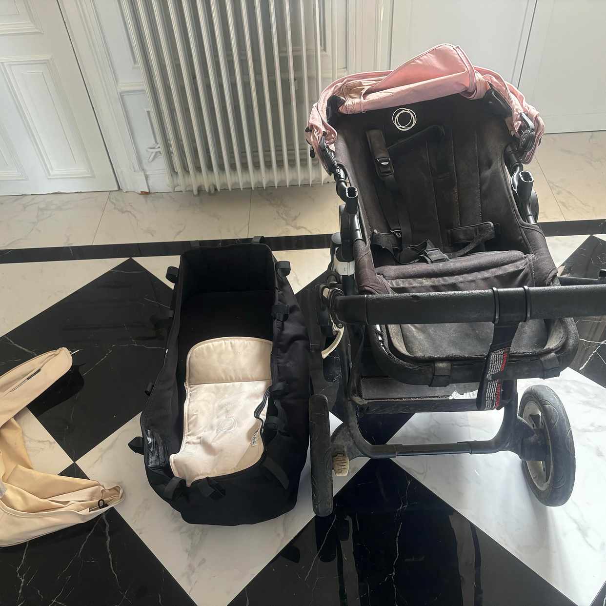 image of Bugaboo donkey - Stockholm