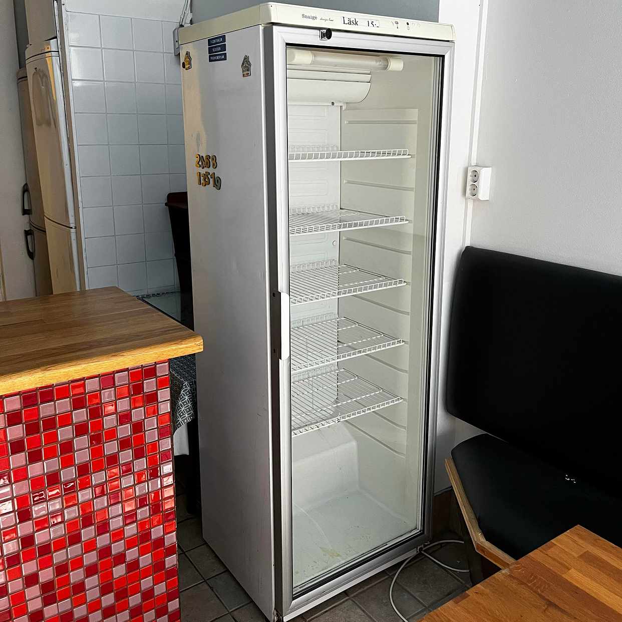 image of Give away: läsk kyl - Stockholm