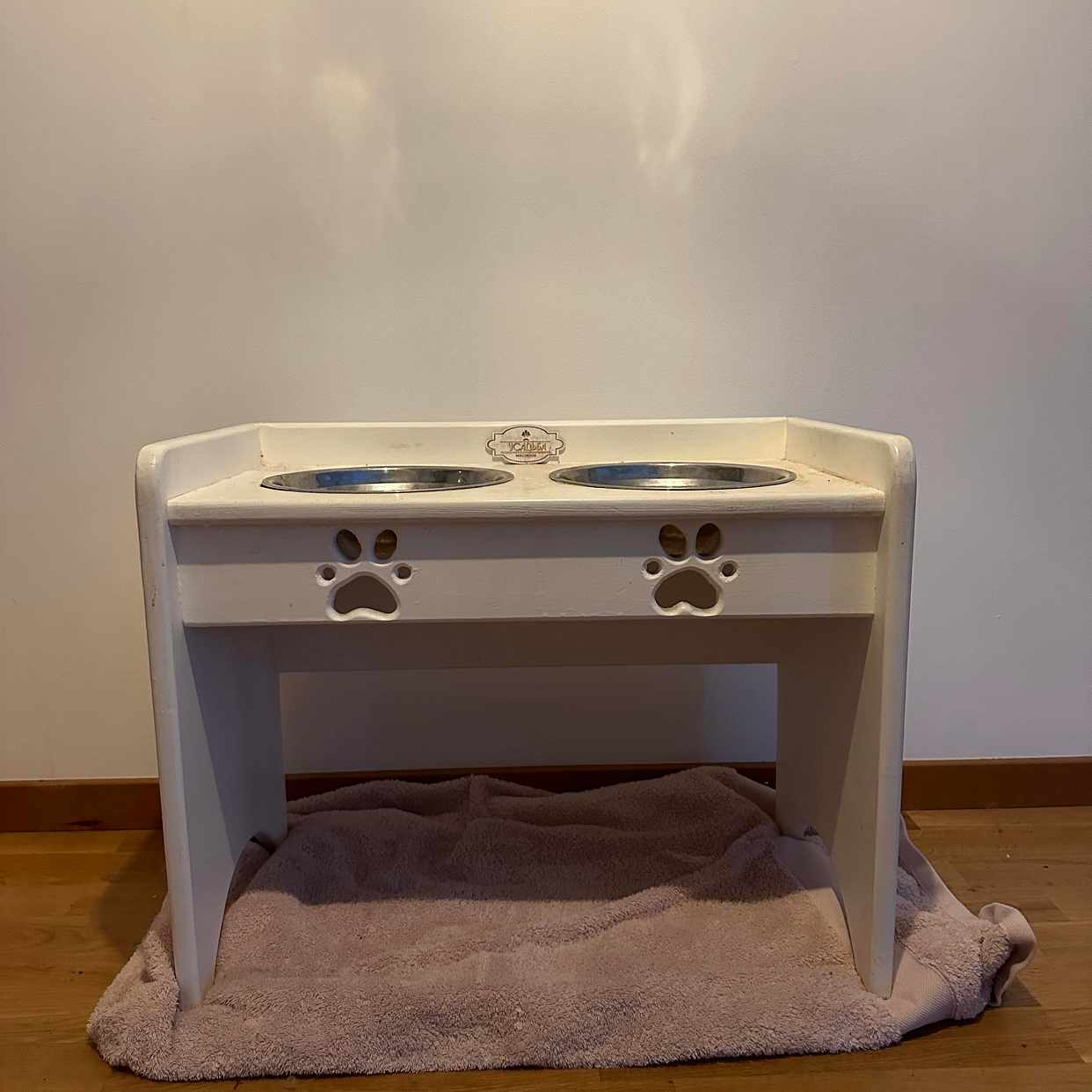 image of Dogs feeder - Vällingby