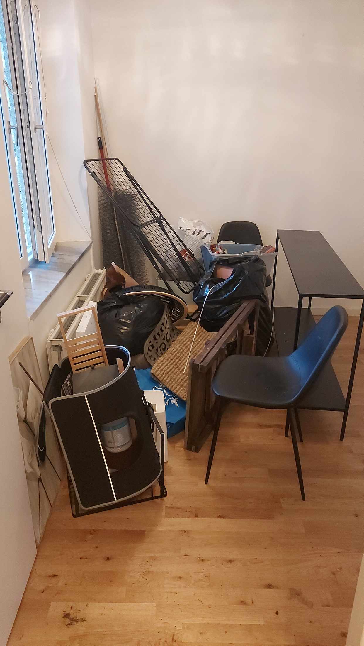image of Töm rummet och återvinn - Stockholm