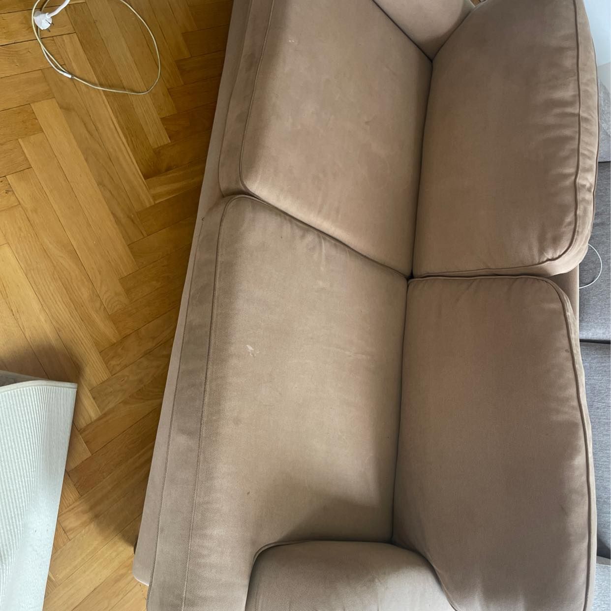 image of Kartonger och soffa - Stockholm