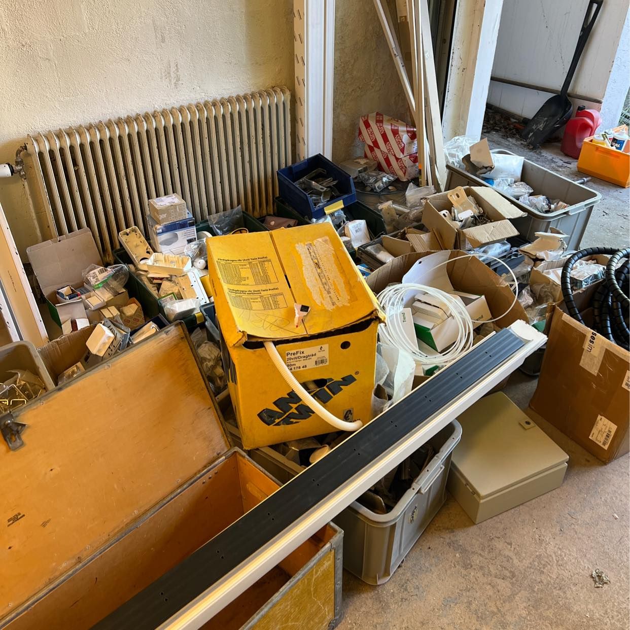 image of Garagerensning - Huddinge