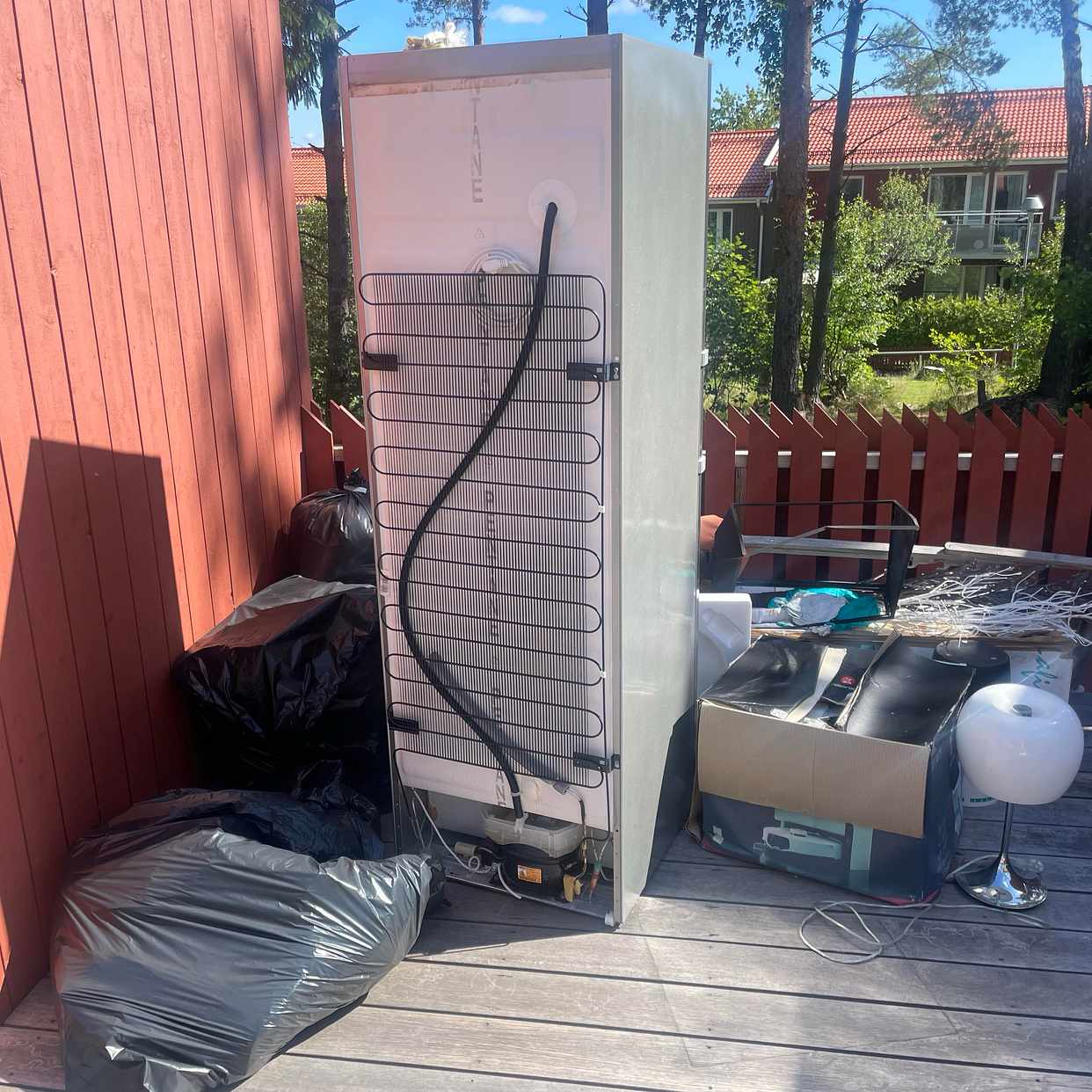 image of Kylskåp, sopsäckar mm - Öjersjö