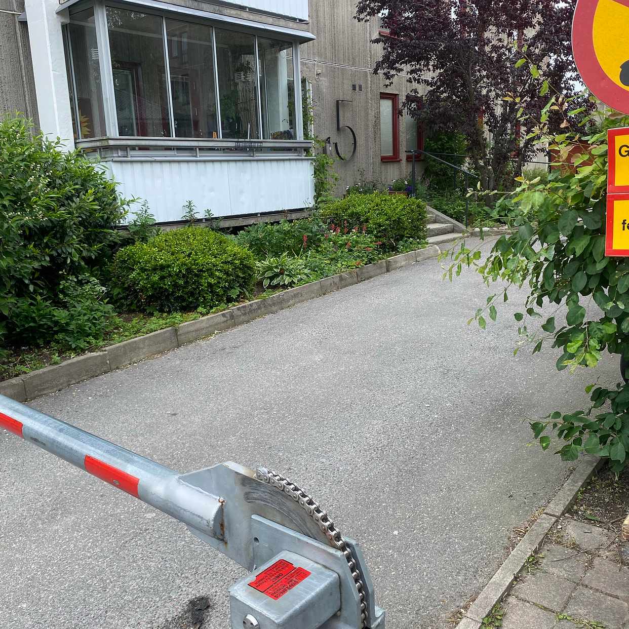 image of Bokhylla, kör till ÅVC - Boo