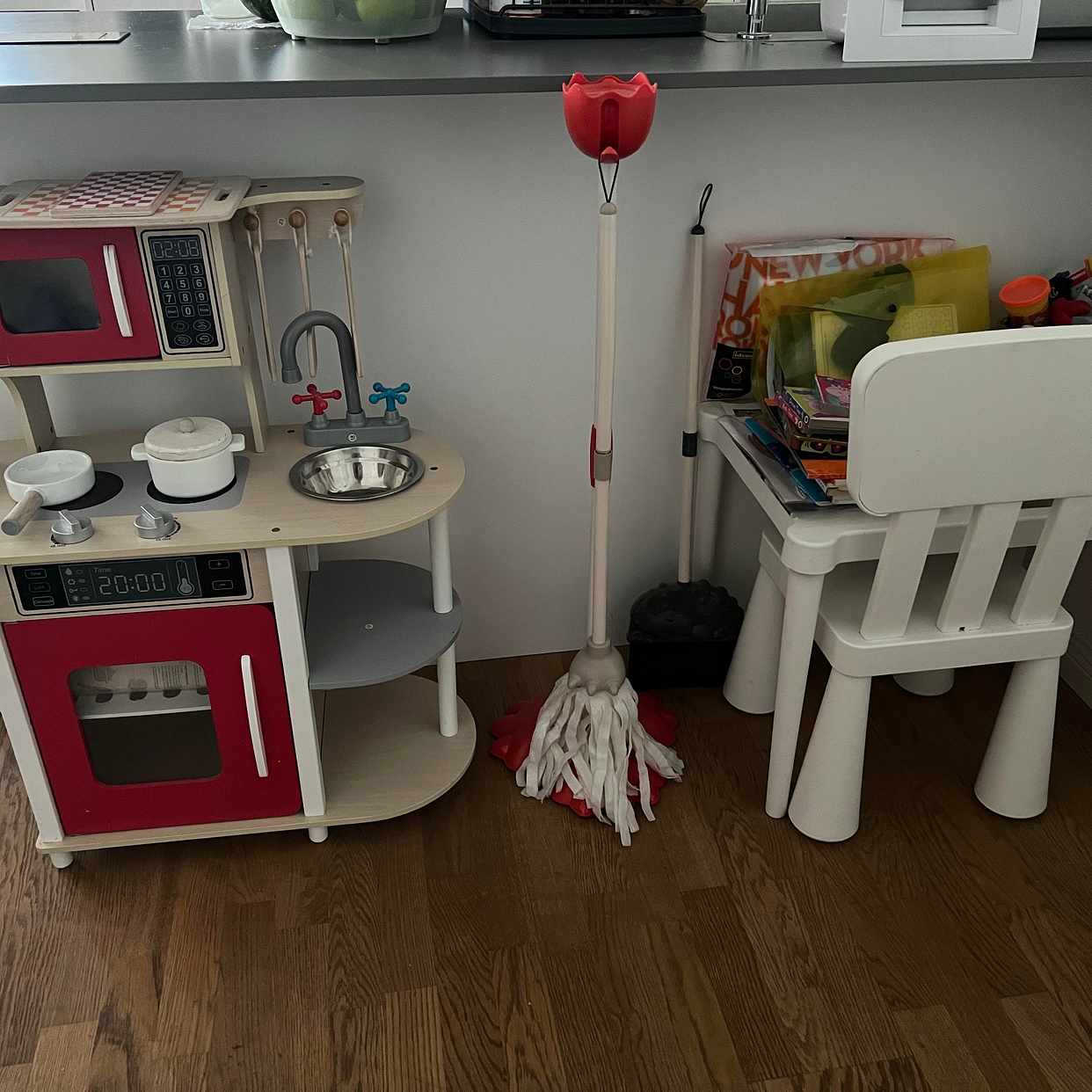 image of GiveawayKinder play thing - Berlin
