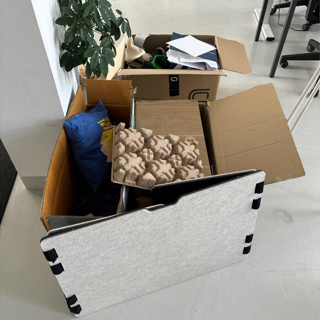 image of Office left overs - Berlin