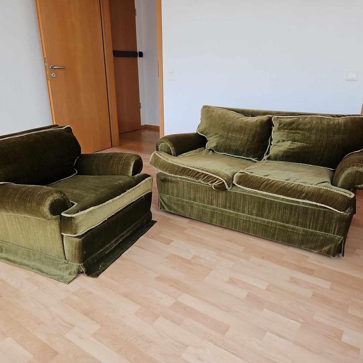 image of Kleines Sofa und Sessel - Berlin
