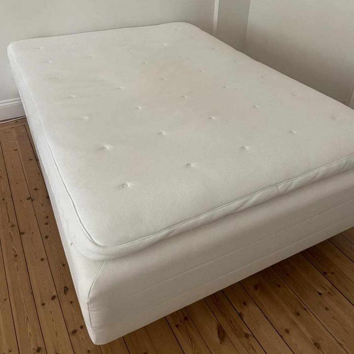 image of Bed 140x200cm - 