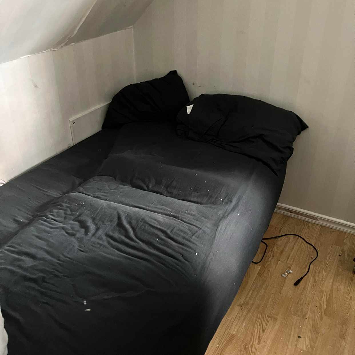 image of 2 sängar 105cm, soffa 240 - 