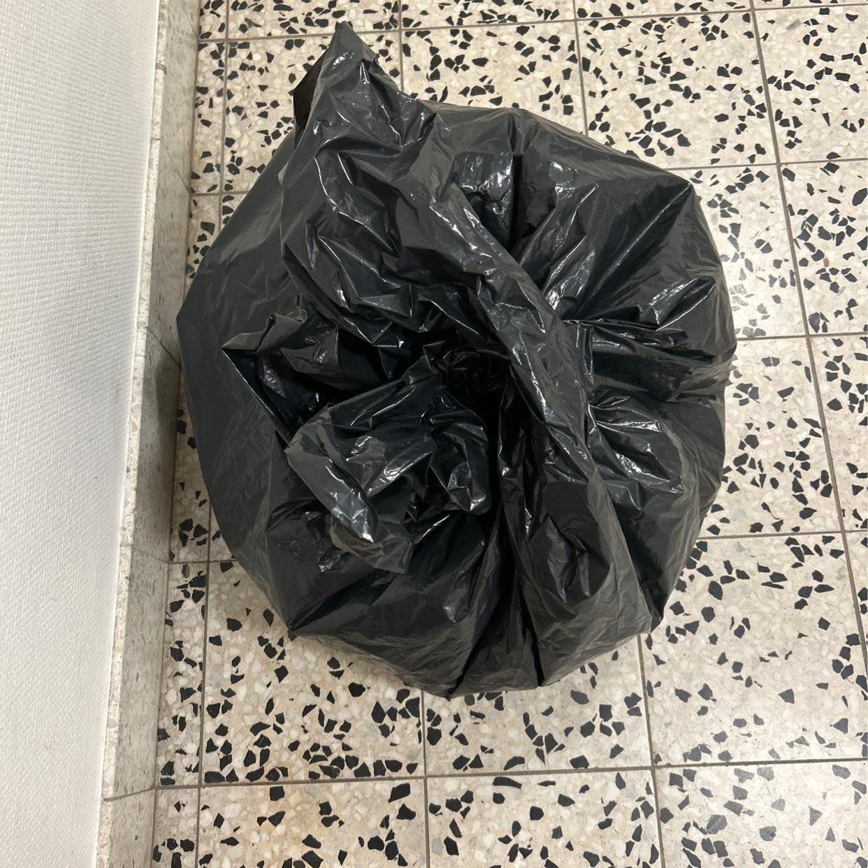 image of Pick up a bag - Nacka