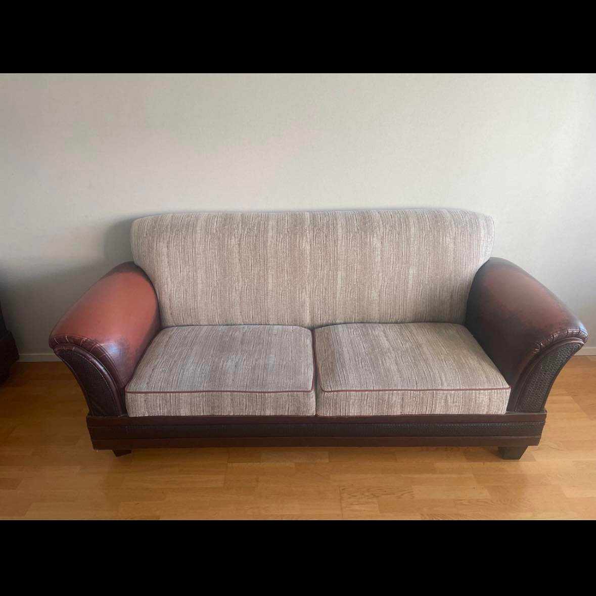 image of Three pieces sofa - Järfälla