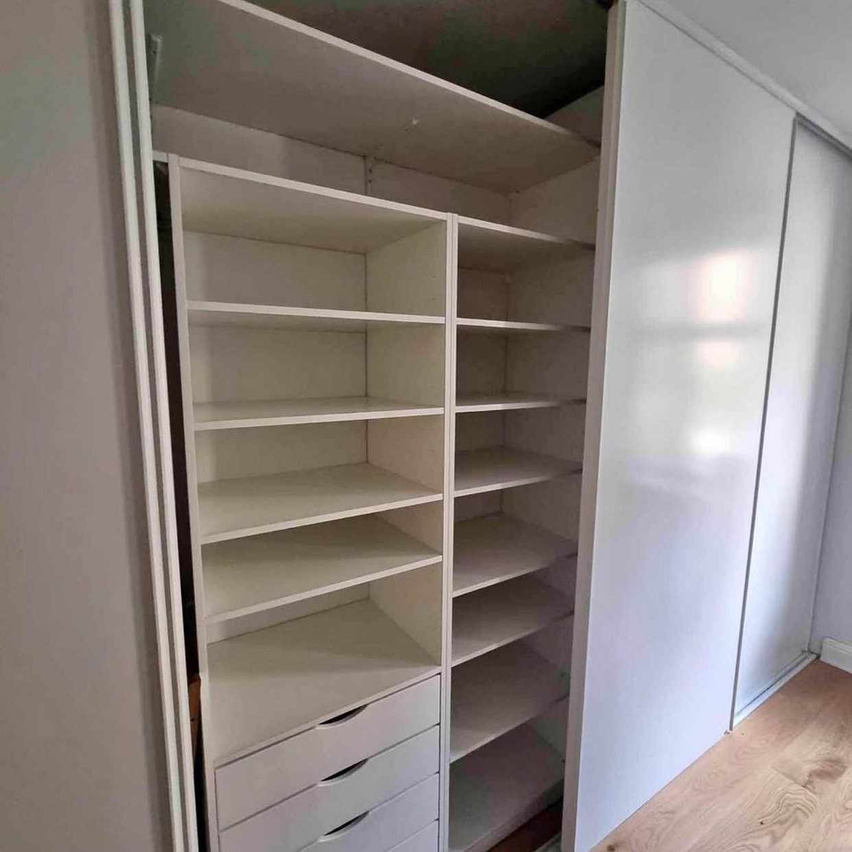 image of Hämta garderob - 
