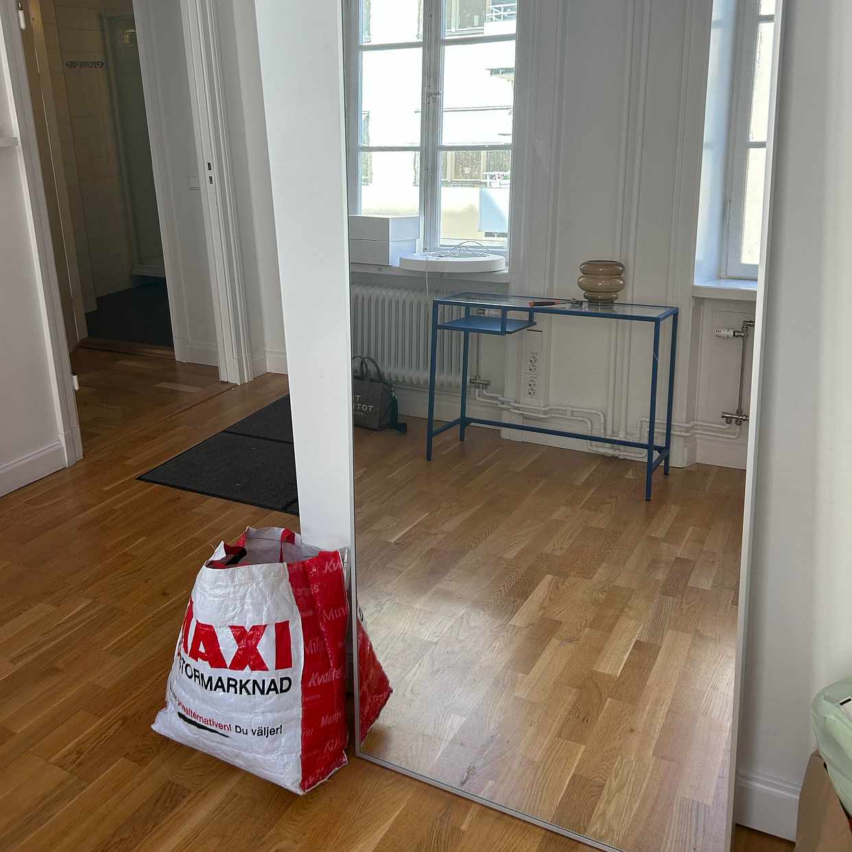 image of spegel, skrivbord, bord - 