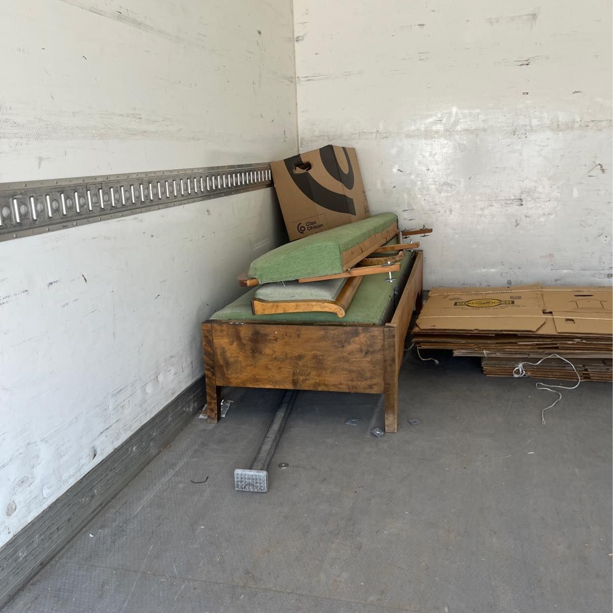 image of Inbärning av soffa - 