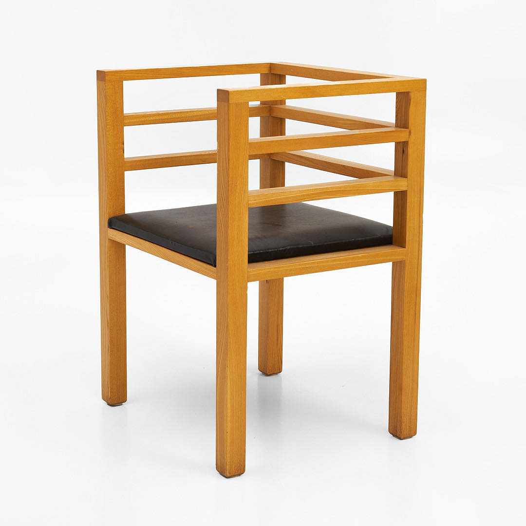image of Delivery of chair - 