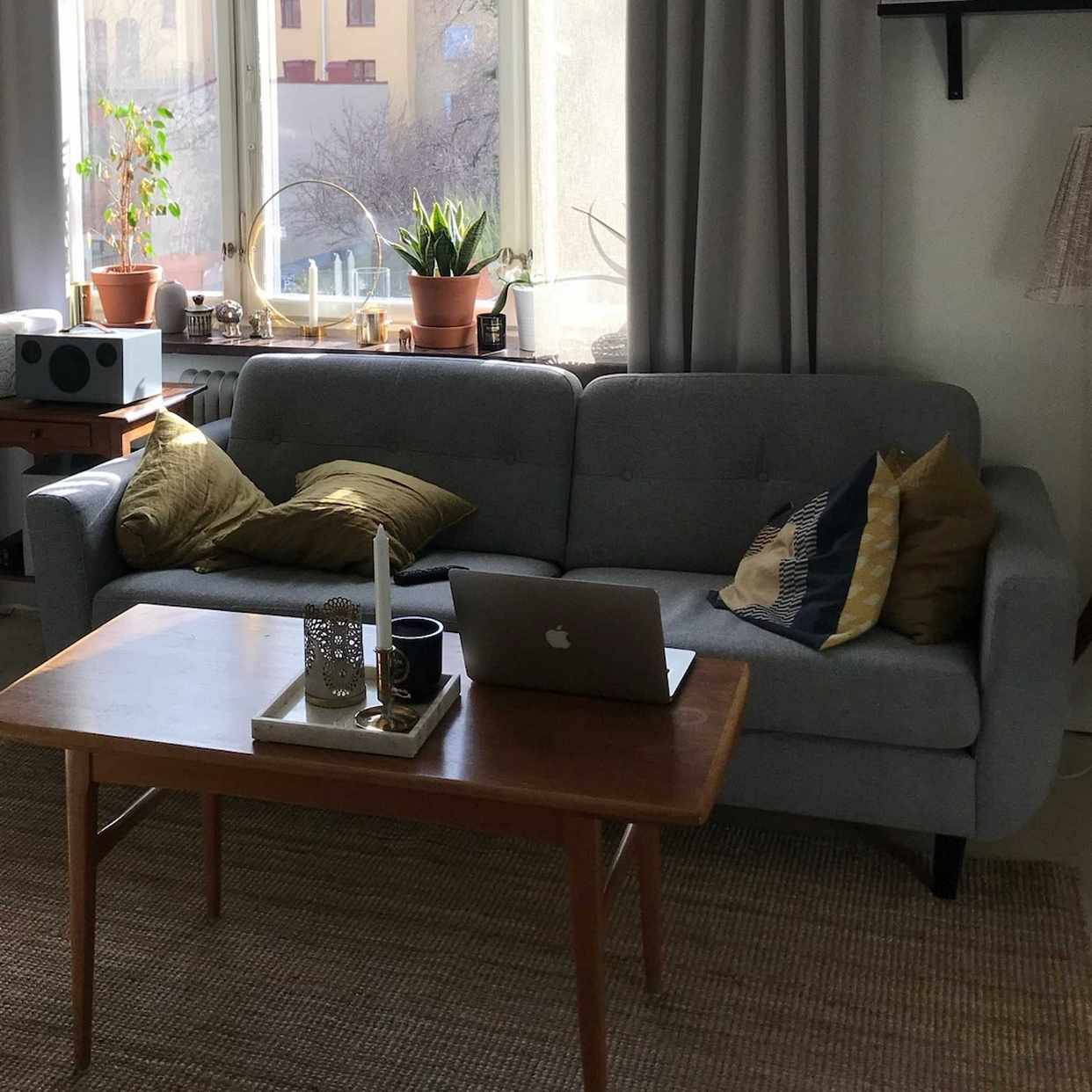 image of Soffa bortskänkes - Stockholm