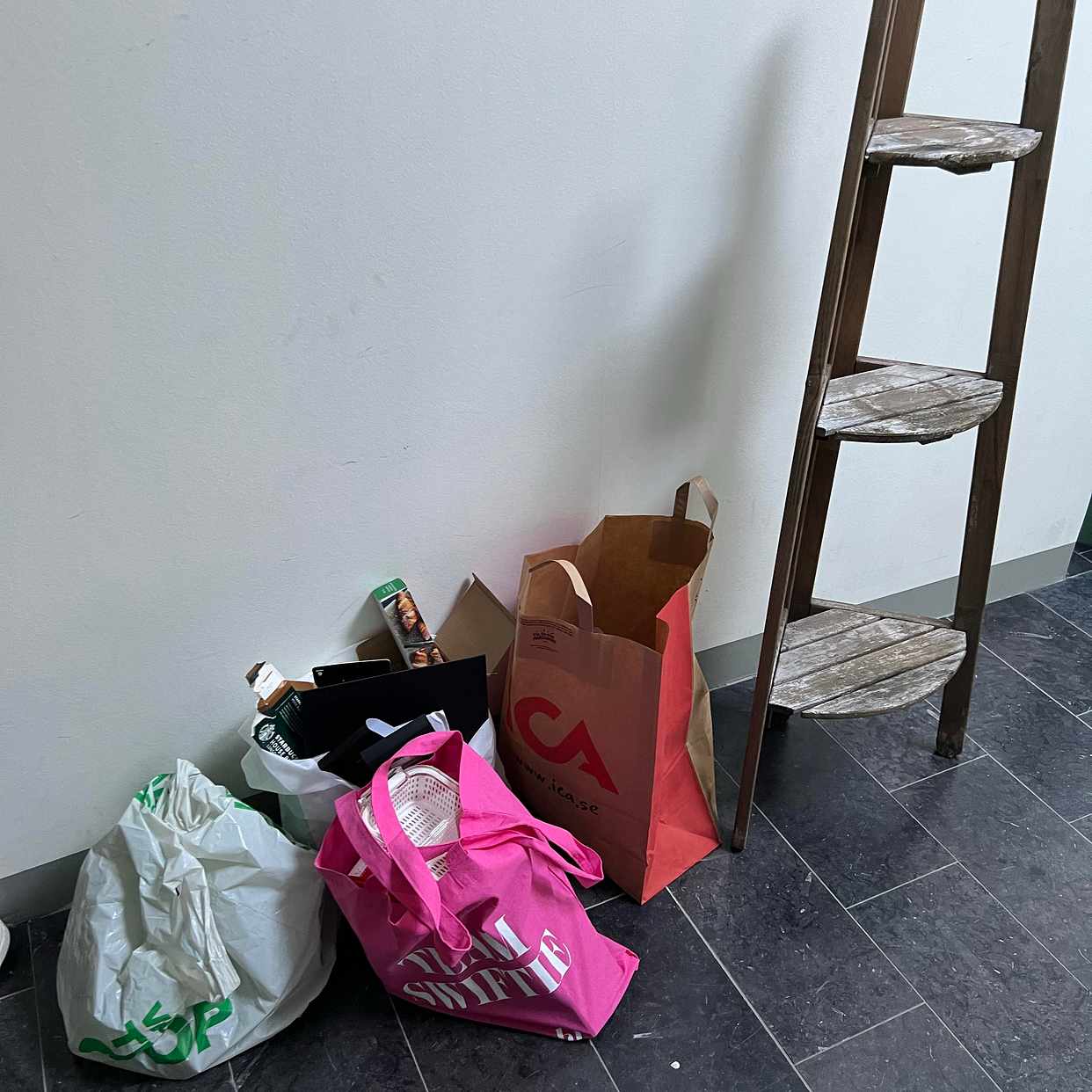 image of Remove and recycle - Stockholm