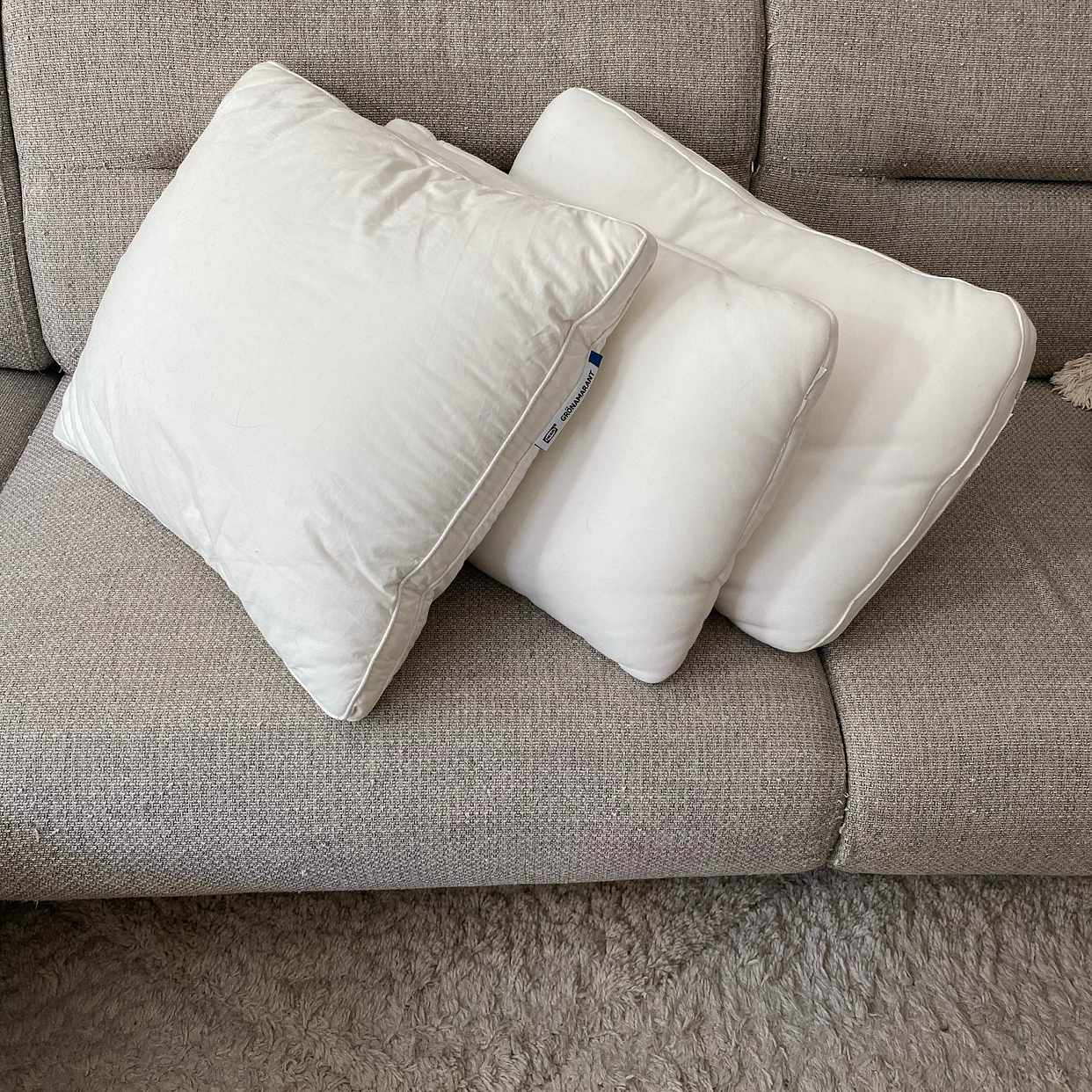 image of Three free pillows - Skarpnäck