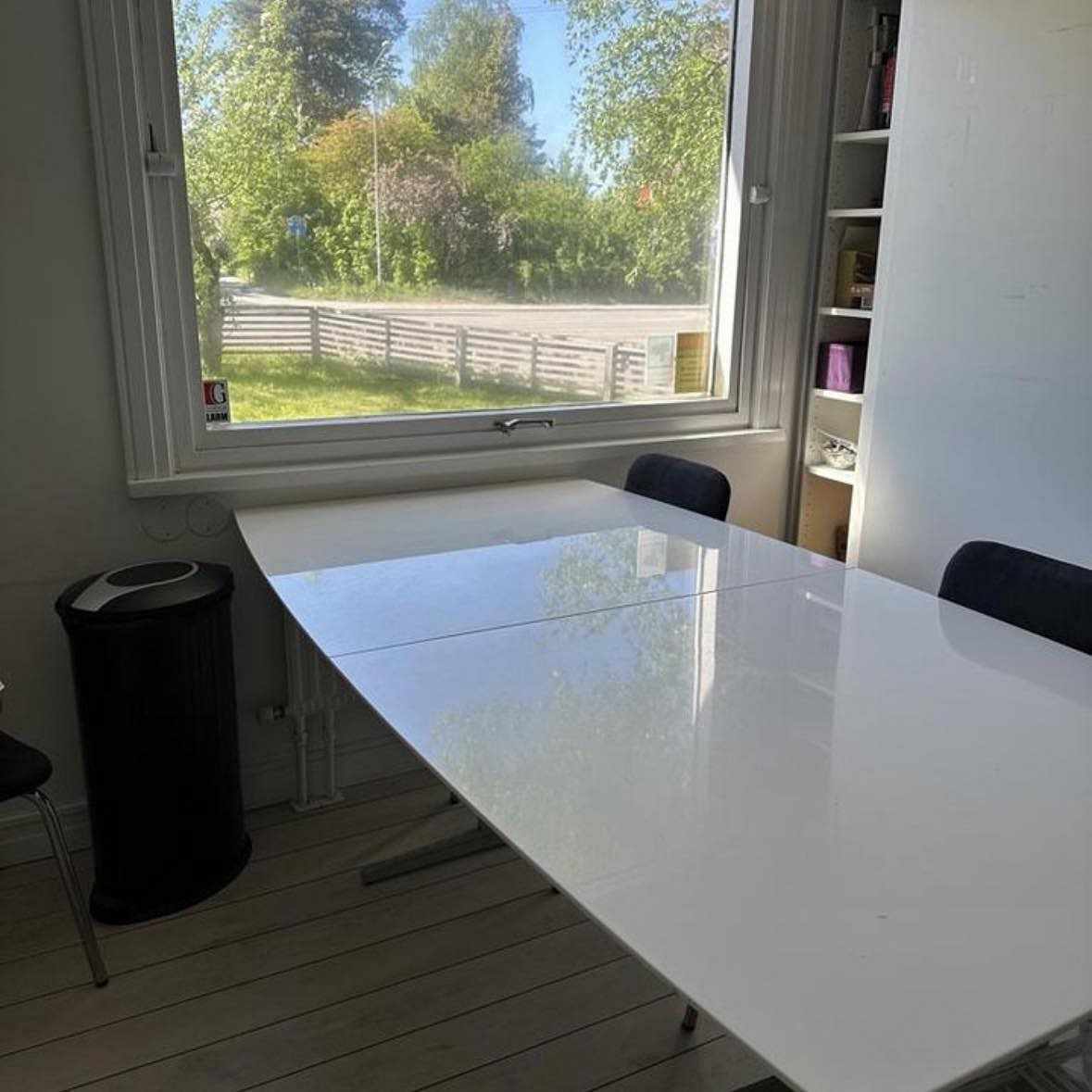 image of Matbord bortskänkes - Täby
