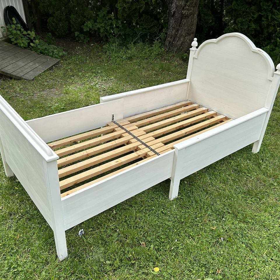 image of Flytta barnsäng - 