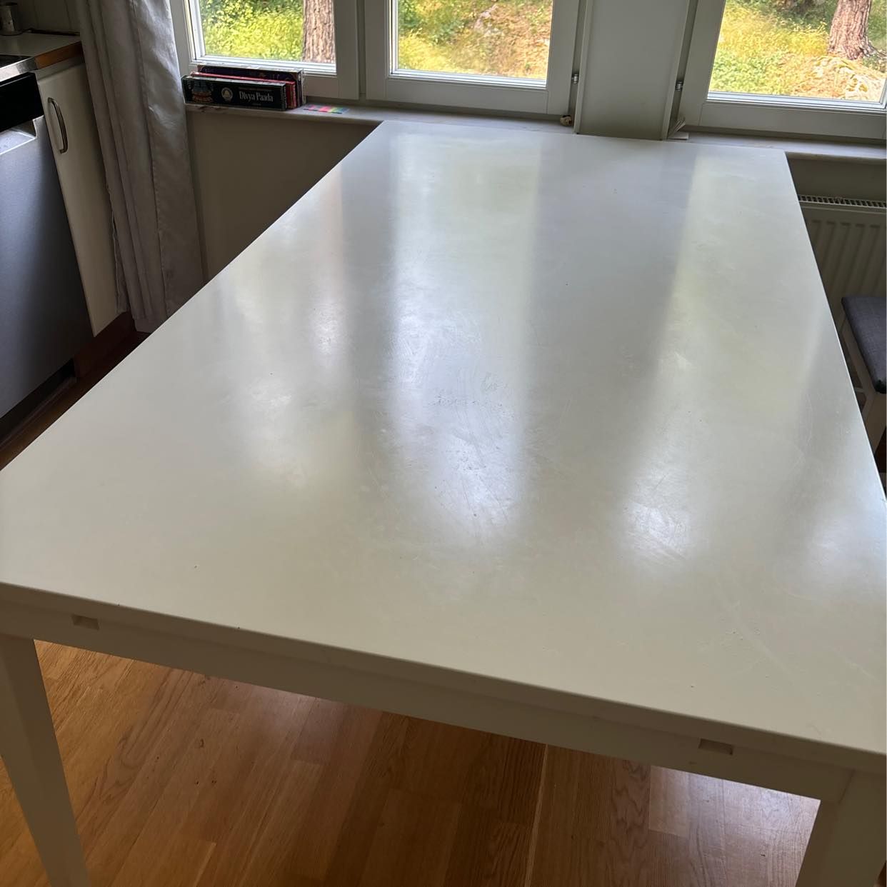 image of Discard the dining table - Sollentuna