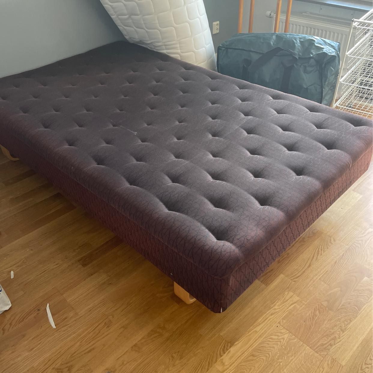 image of Köra säng -återvinning - Årsta